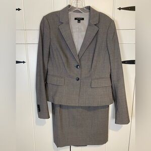 * SOLD * Ann Taylor suit, taupe wool glen plaid blazer, knee-length skirt. 4/2